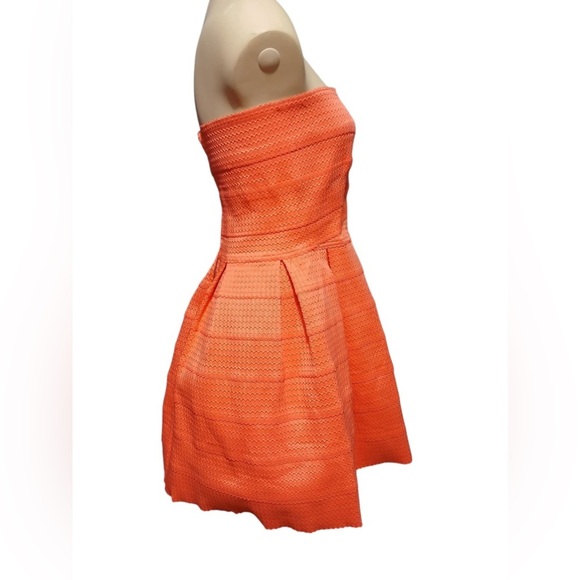 Sans Souci Strapless Coral Dress - Picture 9 of 12